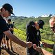 Am Track Walk-Tag war Sonnencreme eine beliebte wie notwendige Tuning-Maßnahme