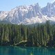 Die Dolomiten sind definitiv ein Wahnsinns-Platz für ein Bike-Rennen, hier zu sehen: der Lago di Carezza