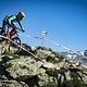 Stage 10 startet in alpinem Gelände mit vielen Spitzkehren