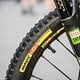 Status: Prototyp! Sam Hill hat beim letzten EWS-Rennen in Finale Ligure auf Spezialversionen der Mavic Charge Pro XL-Reifen gesetzt