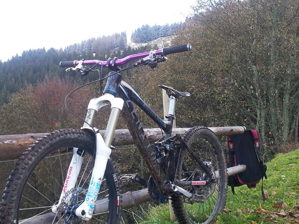 2 männer aufm fahrrad